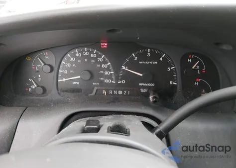 2000 Lincoln Navigator из США, поврежденный, VIN 5LMFU28A4YLJ32494